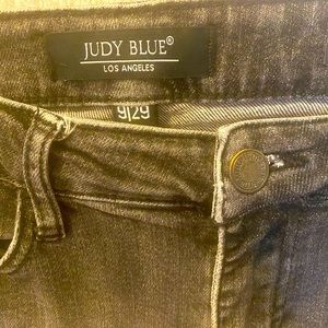 Black distressed 9/29 Judy Blue stretch jeans
